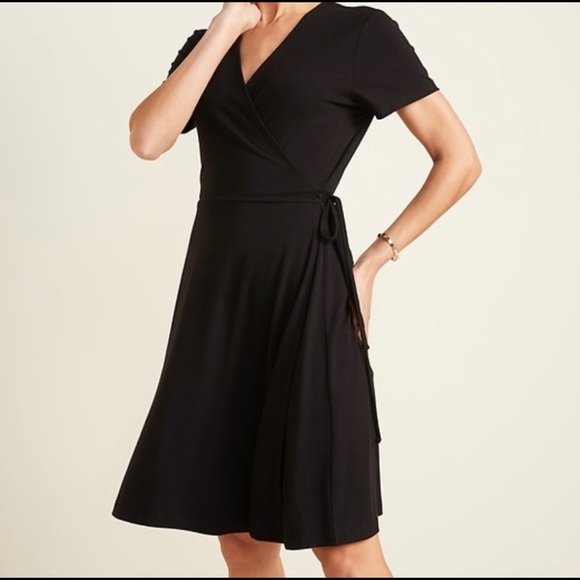 Old Navy Dresses & Skirts - OLD NAVY BLACK WRAP DRESS M